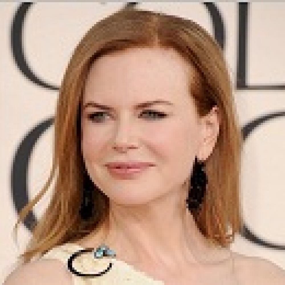 كيدمان تعود إلى أستراليا مع أسرتها