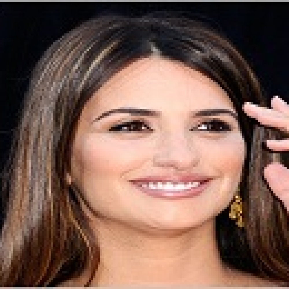 بينلوب كروز تصوّر  The Bop Decameron  