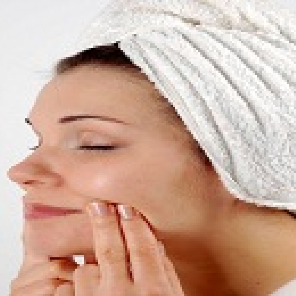 10 تمارين تحافظ على رشاقة الوجه