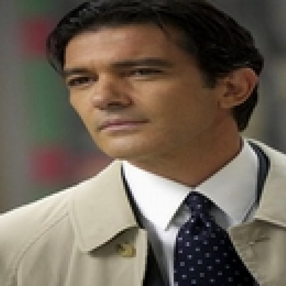 أنطونيو بانديراس : حضرت ثورة تونس ولم أشعر بالخوف لأني خضت تجربة مشابهة