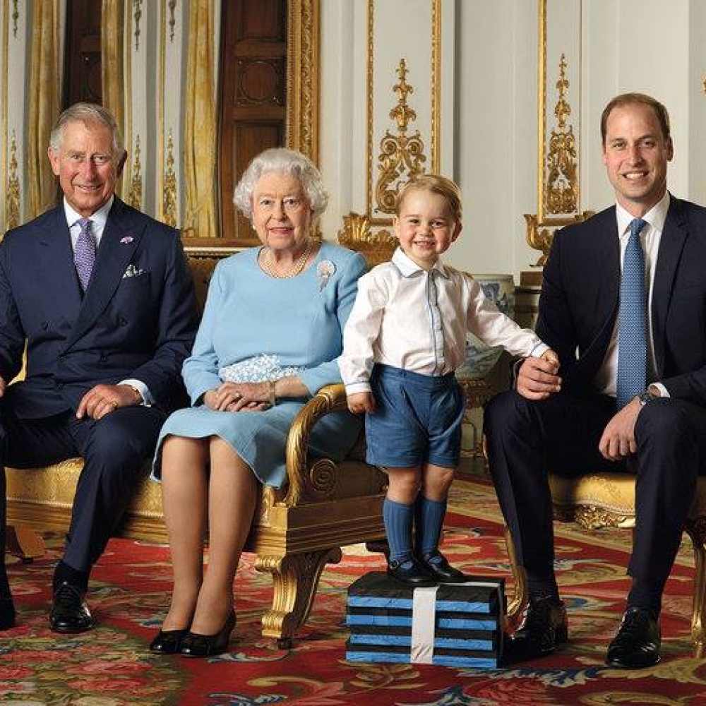 القصر الملكي البريطاني ينشر صورة بمناسبة العيد التسعين للملكة إليزابيث