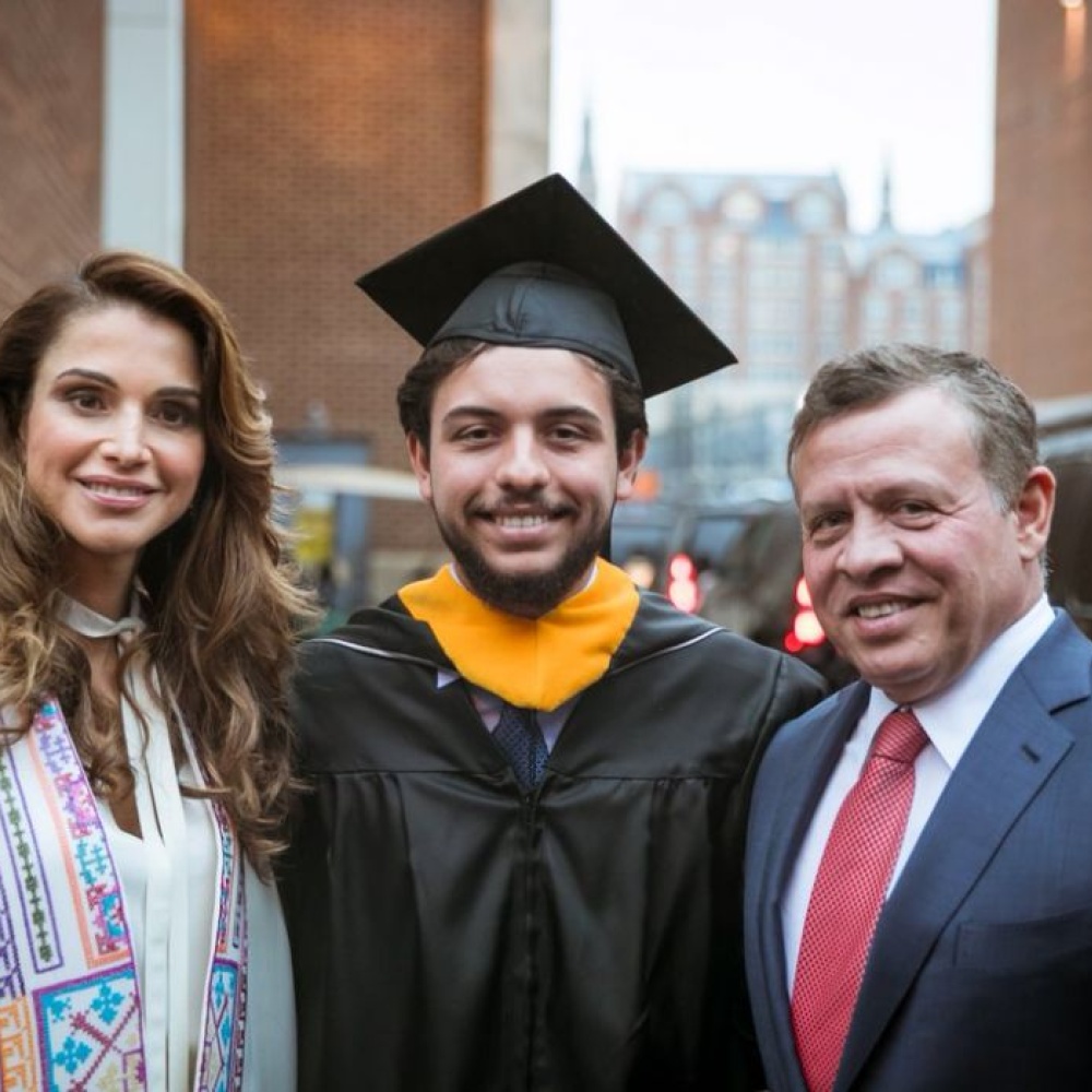 الملك عبدالله والملكة رانيا يحضران حفل تخريج الأمير حسين من جامعة جورج تاون