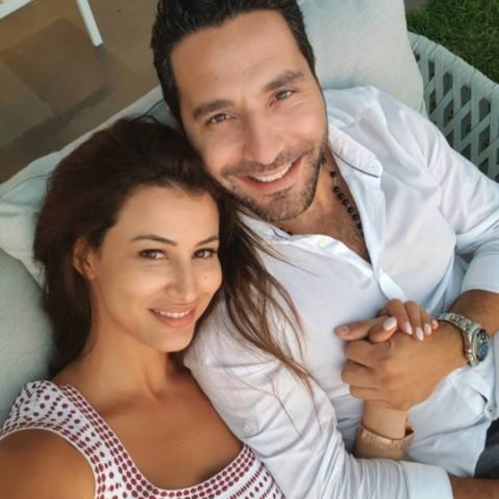 سيلفي جميل يجمع العروسين وسام بريدي و ريم السعيدي