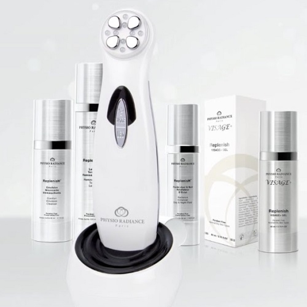 بشرتك مشرقة نضرة مع مجموعة منتجات Physio Radiance