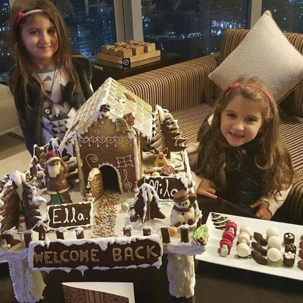 نانسي عجرم تنشر صورة ابنتيها احتفالا بأعياد الميلاد والعام الجديد