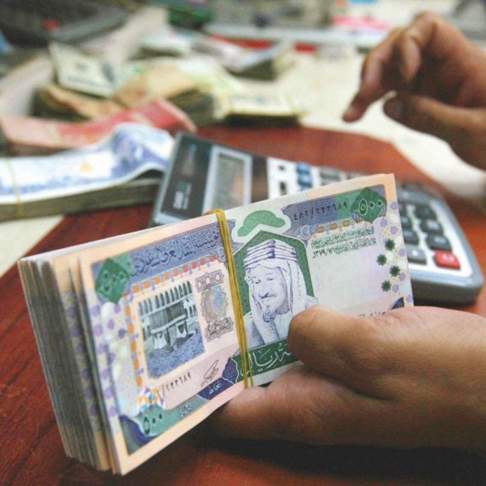 وزير المالية محمد بن عبدالله الجدعان أقر أعداد المستفيدين والمبالغ المستحقة لبرنامج حساب المواطن
