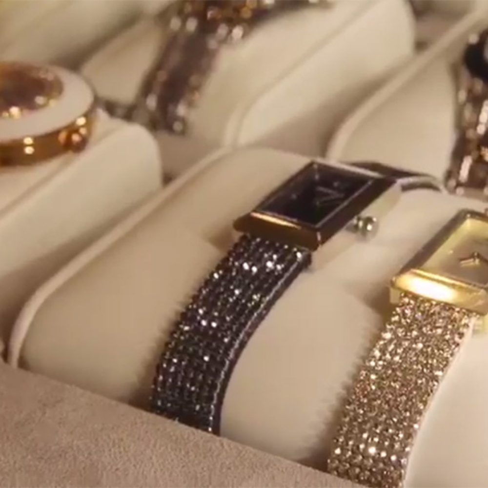 Swarovski تُطلق مجموعة احتفالية في السعودية بالتعاون مع سوسن القاضي