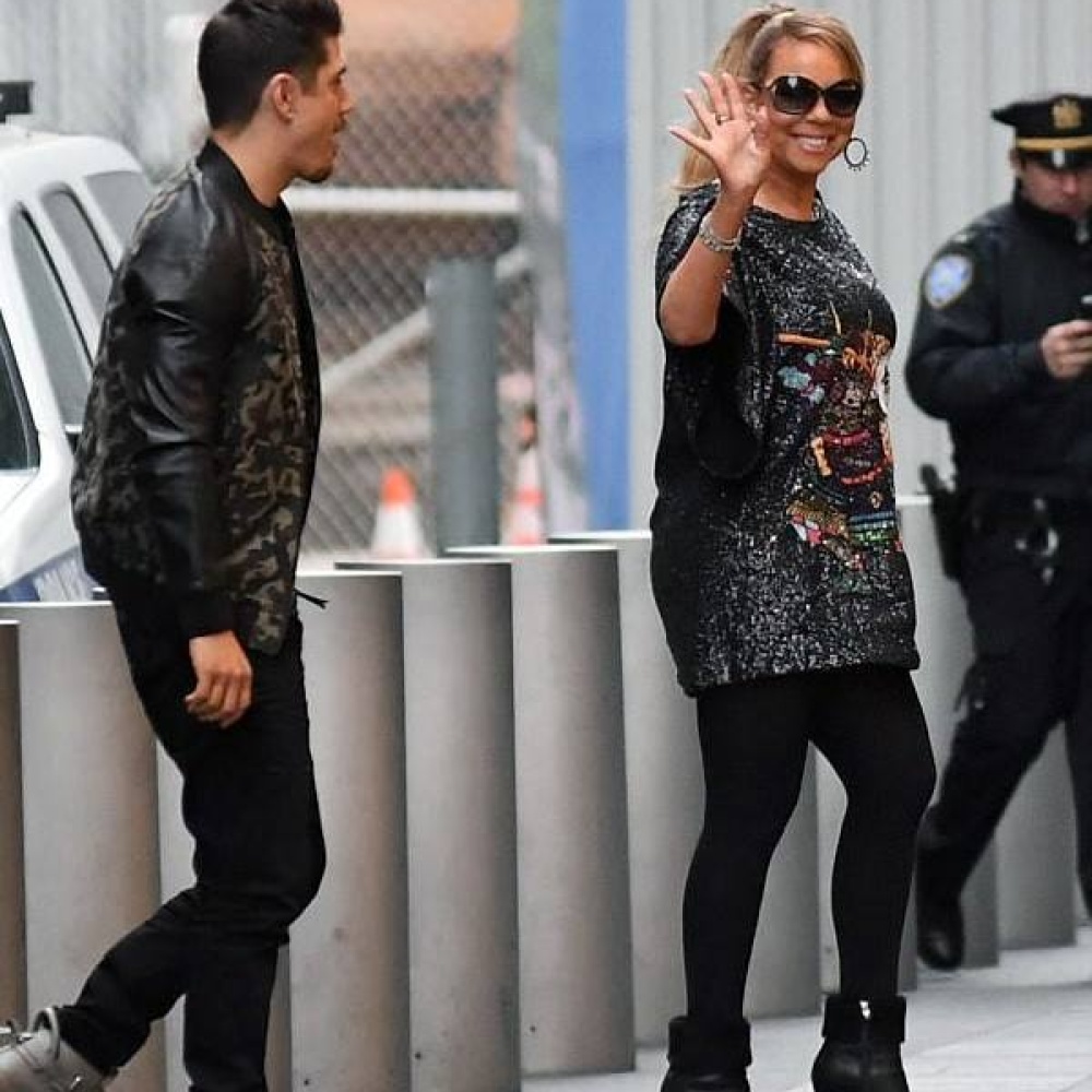 ماريا كاري متألقة بفستان من لويس فيتون بقيمة 11 ألف دولار في برانش جوائز الغرامي