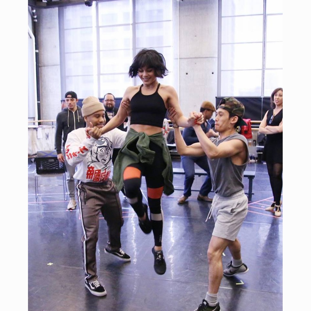 فانيسا هادجنز تخضع لدورات تدريبية مكثفة في الرقص قبل حفلها في مركز كينيدي