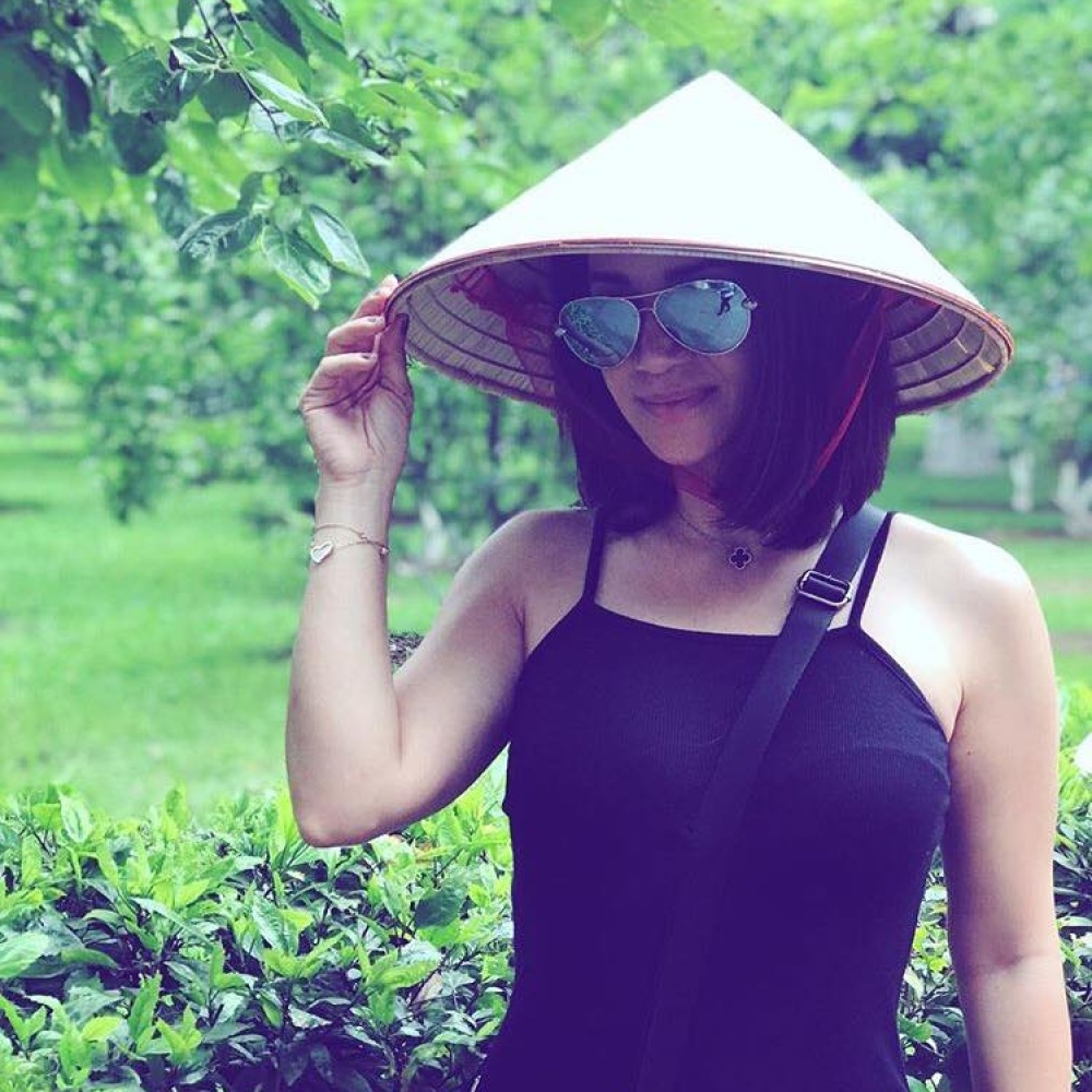 ديانا حداد وسط غابات فييتنام خلال إجازة تقضيها هناك