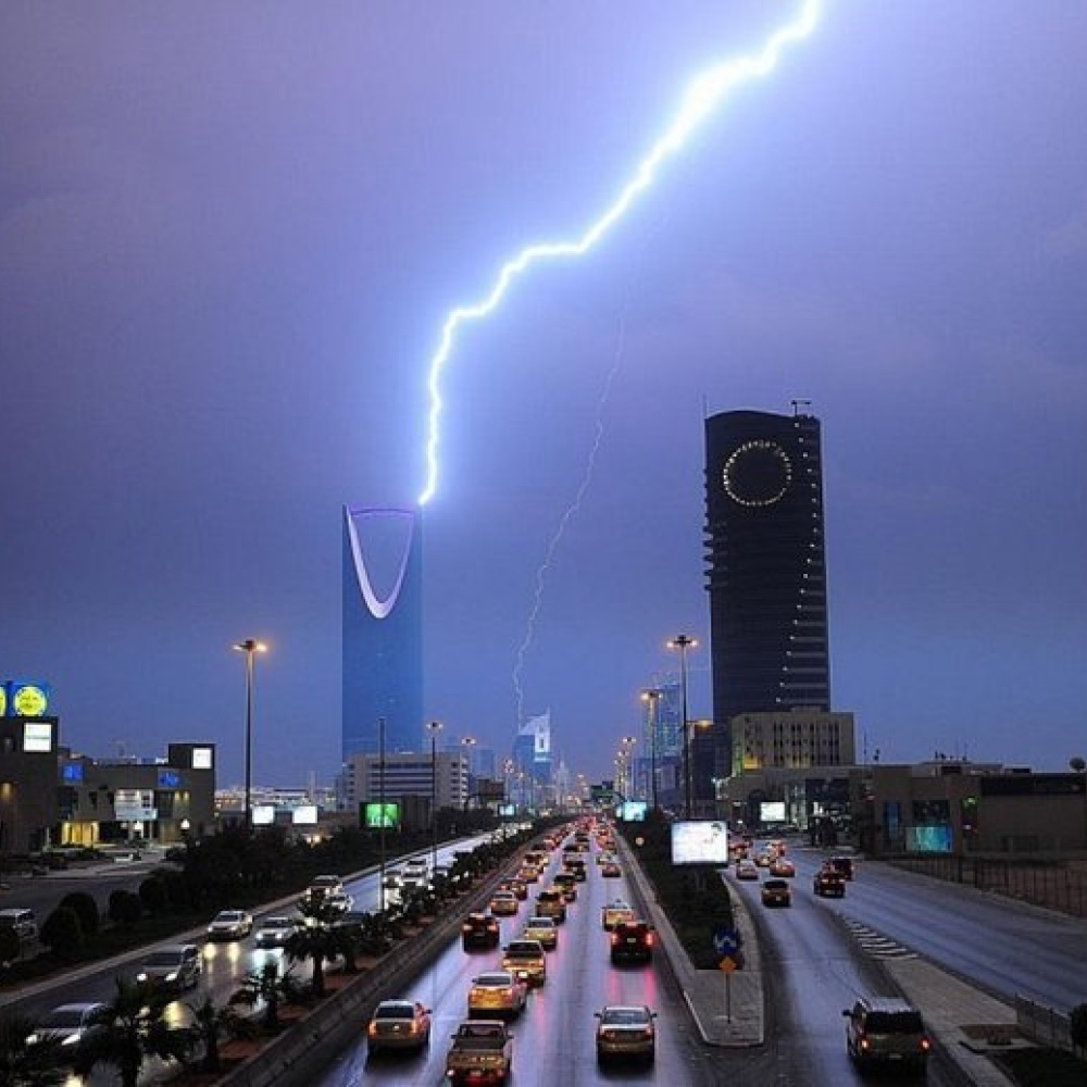 الأرصاد السعودية تتوقع انخفاض درجات الحرارة على مدن ومحافظات المملكة