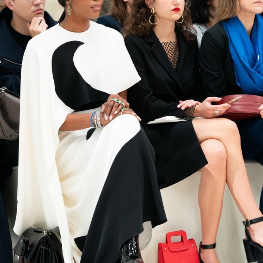 حضور نعومي كامبل عرض فالنتينو خلال أسبوع باريس للموضة