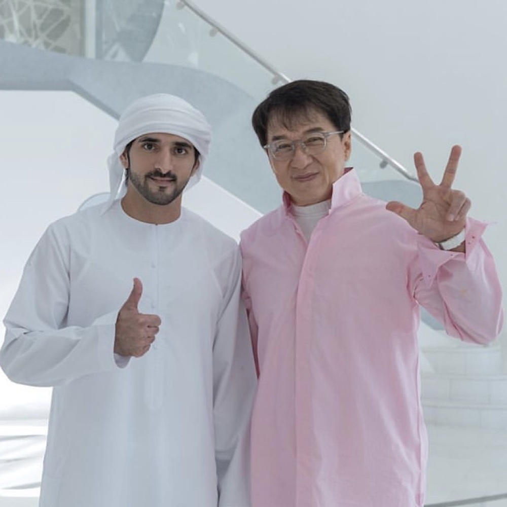 لقاء مميز يجمع النجم جاكي شان بالشيخ حمدان بن محمد خلال زيارته إلى دبي 