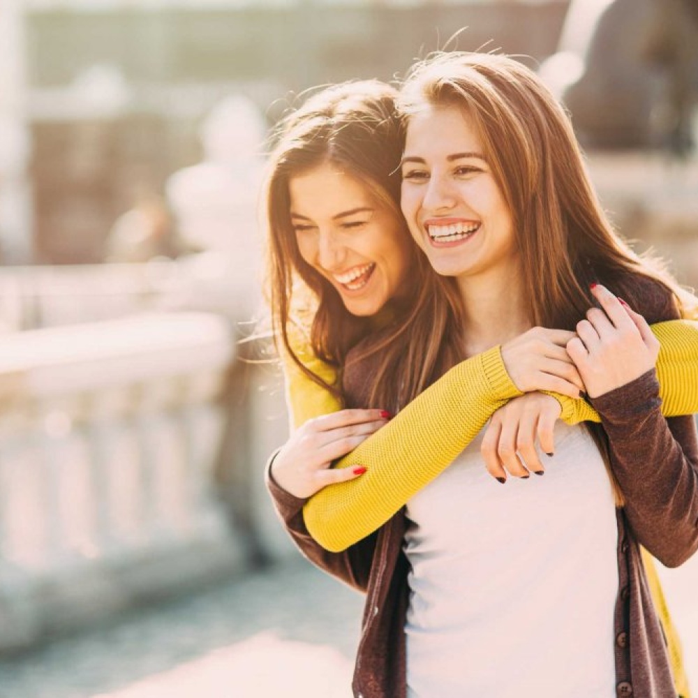 أهمية الصداقة في حياة المرأة