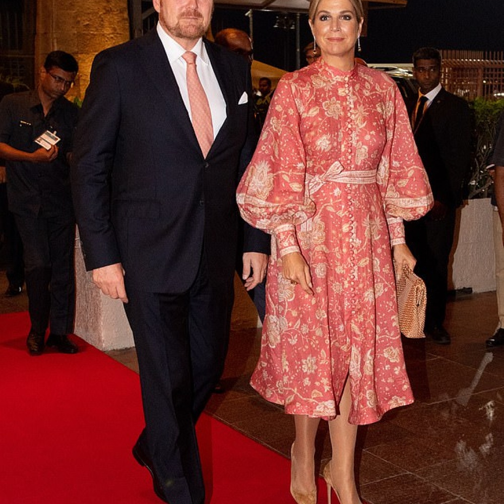 الملكة ماكسيما مع زوجها ملك هولندا فيليم ألكساندر خلال زيارتهما إلى الهند