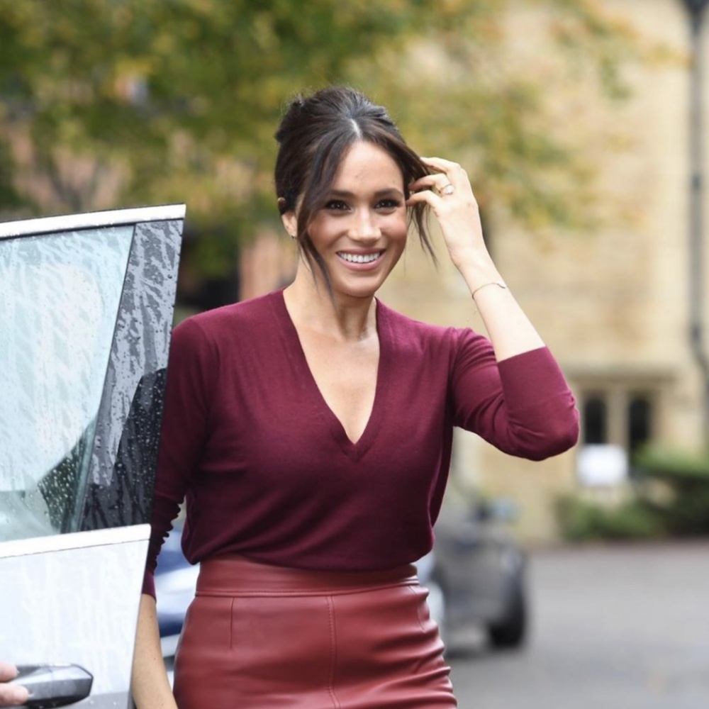 أحدث إطلالات ميغان ماركل الملكية بدرجات الأحمر في لندن