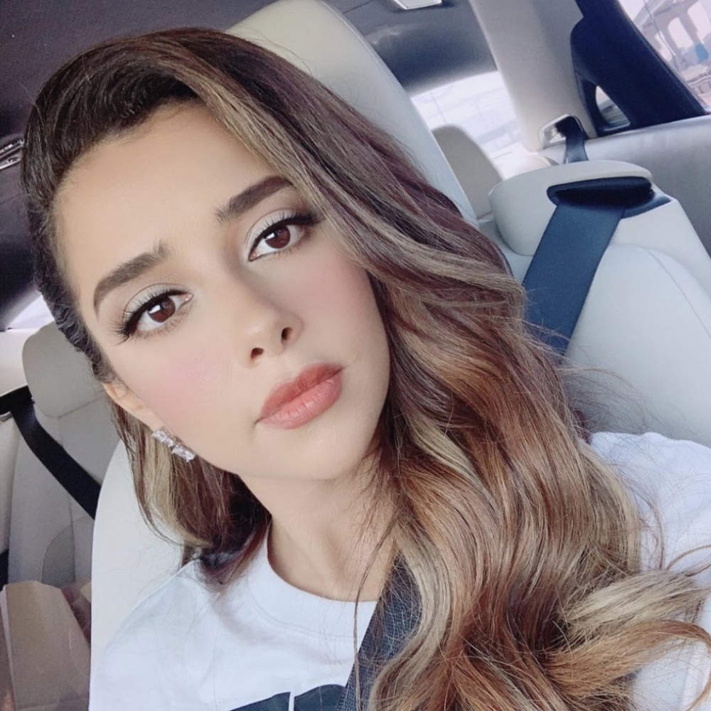 بلقيس فتحي تشارك متابعيها على الانستغرام بصورة سيلفي جميلة