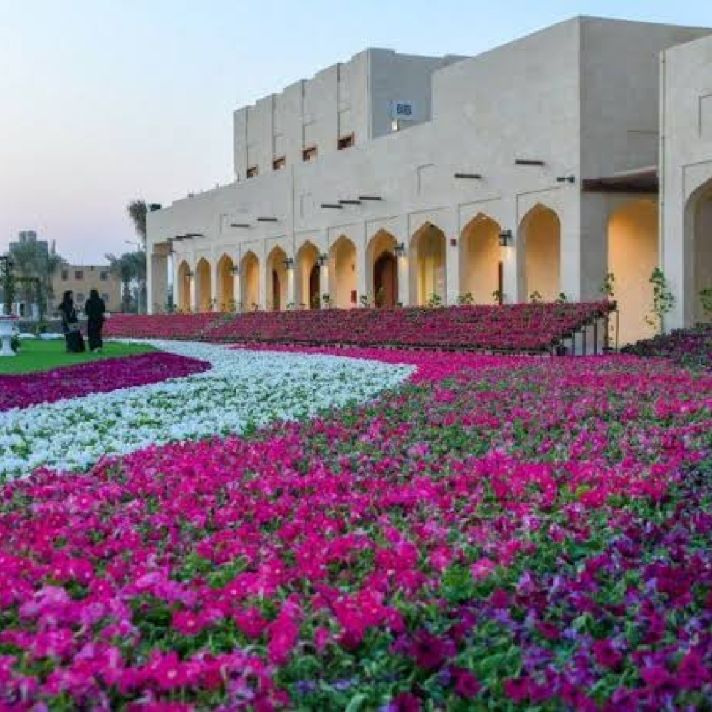 مهرجان الزهور الأول بالقطيف