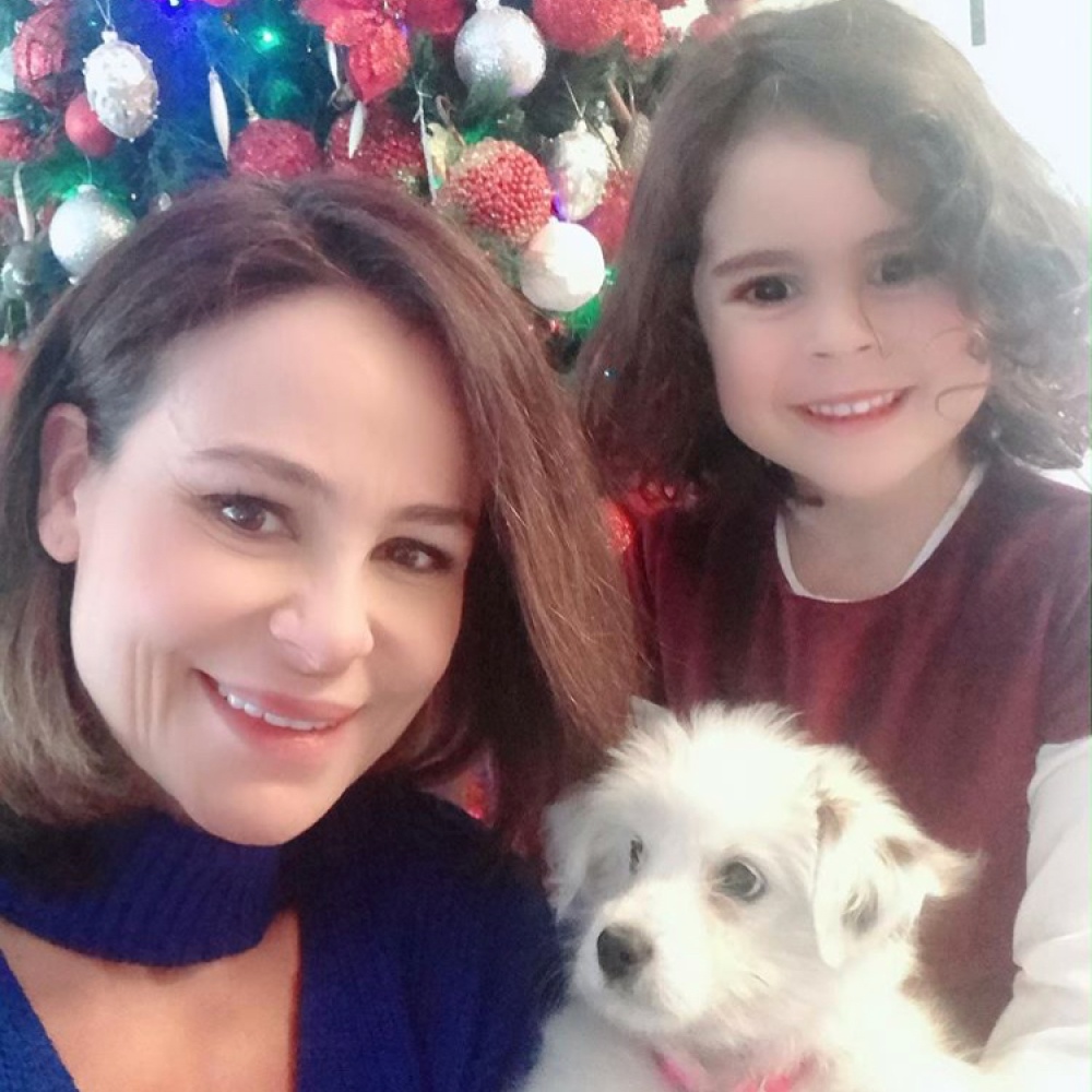 النجمة كارول سماحة تشارك جمهورها هذه الصورة اللطيفة