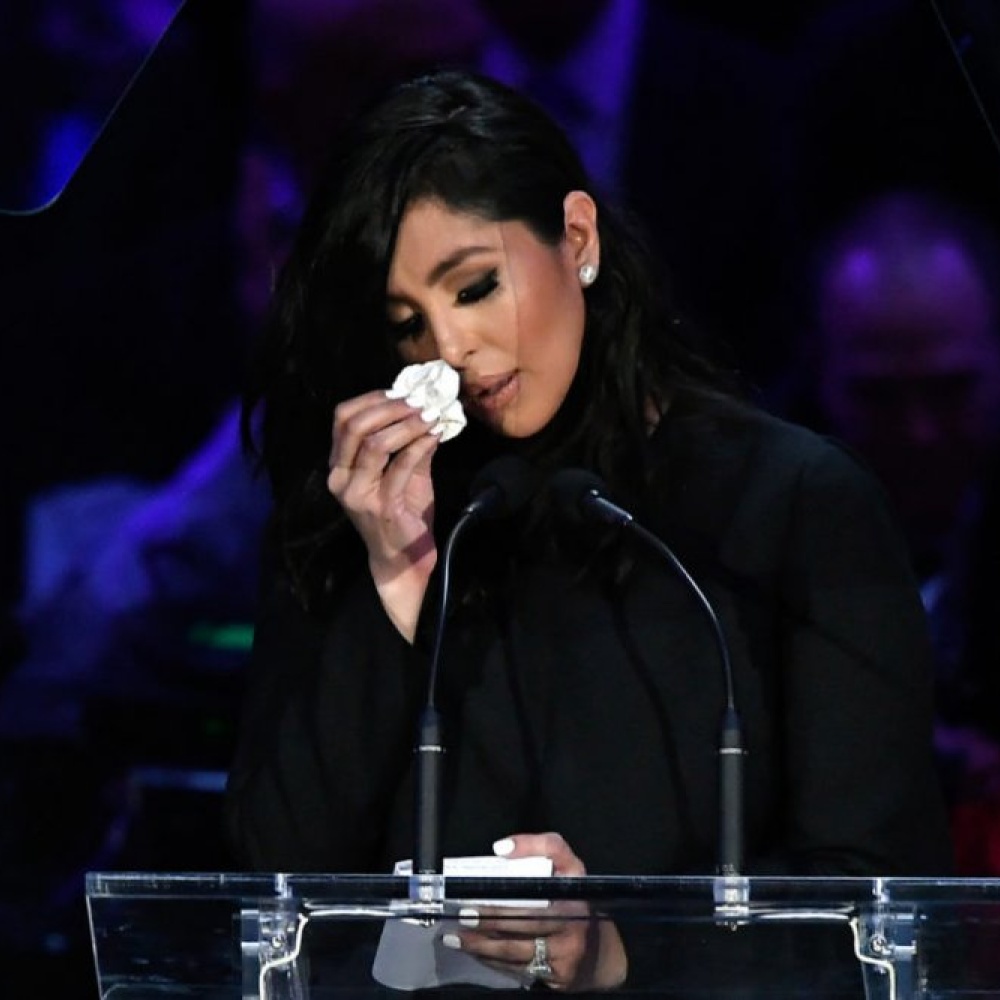 فانيسا براينت في ستيبلز سينتر خلال خطابها المؤثر الموجه إلى زوجها وابنتها الراحلين