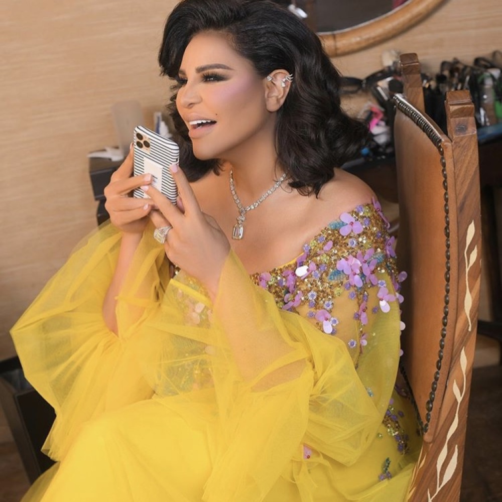 أحلام تشارك جمهورها أحدث إطلالاتها من حفل خاص بالرياض  