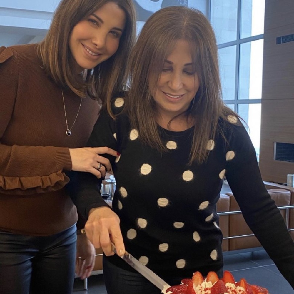 نشرت نانسي عجرم صورة برفقة أمها بمناسبة عيد ميلادها