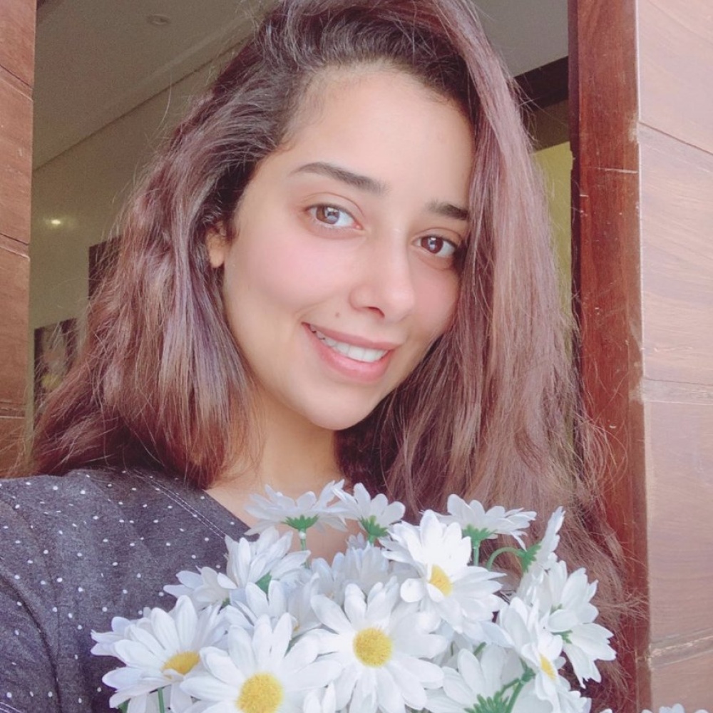 نشرت بلقيس فتحي صورة جديدة لها من الحجر الصحي