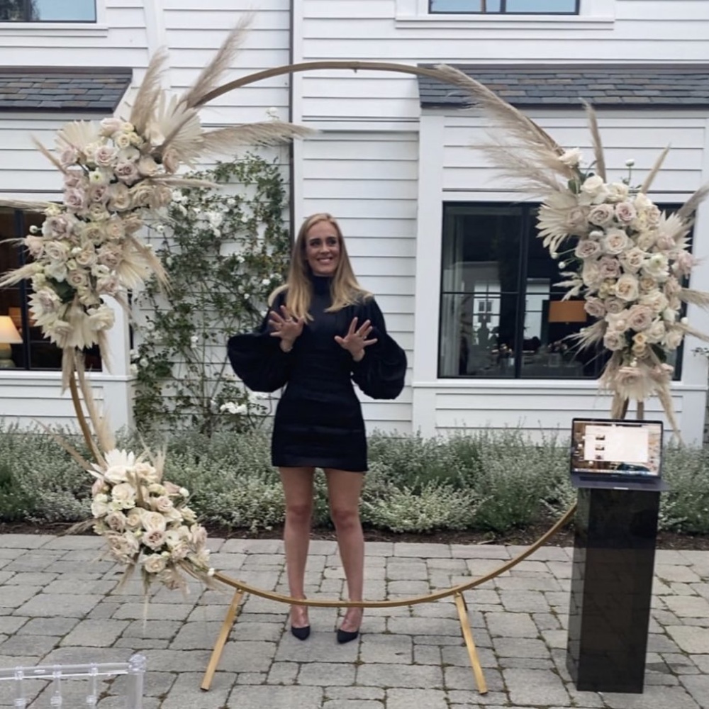 فاجأت أديل متابعيها بنشرها أول صورة لها بعد خسارتها الكثير من الوزن