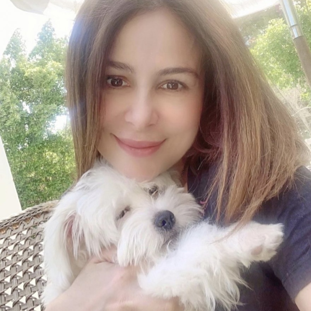 نشرت كارول سماحة صورة لطيفة لها من الحجر الصحي