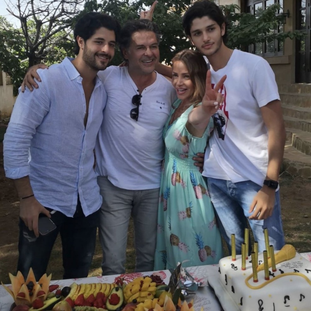 احتفالات عيد ميلاد راغب علامة الـ58 برفقة زوجته وأولاده