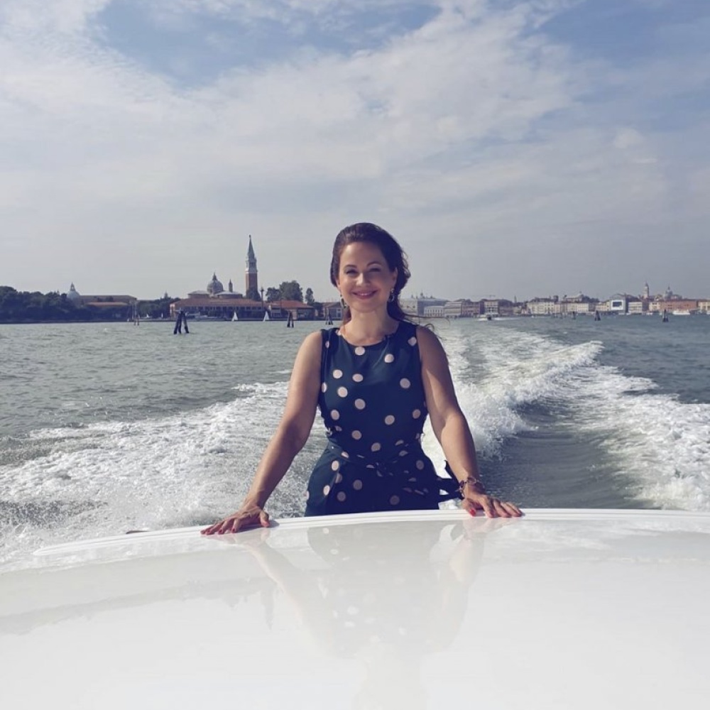 ريا أبي راشد تسترجع ذكرياتها في إيطاليا قبل الحجر الصحي