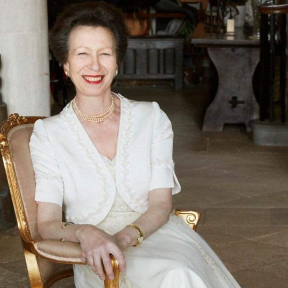 صورة رسمية جديدة للأميرة آن في جاتكومبي بارك بمناسبة عيد ميلادها الـ70