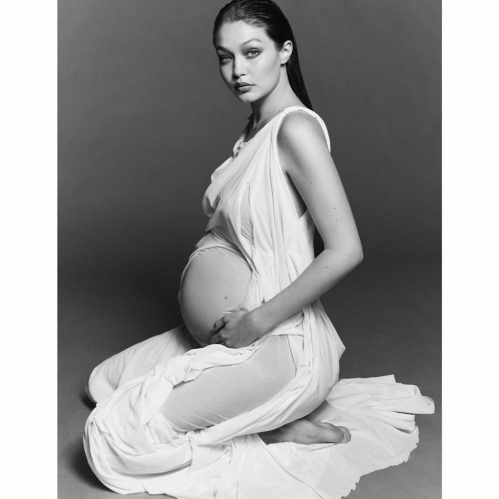 جيجي حديد بأول جلسة تصويرية لها بعد إعلان الحمل