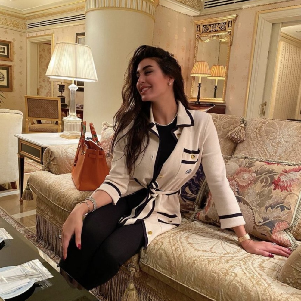 تفاصيل الأناقة والفخامة في أحدث إطلالات ياسمين صبري