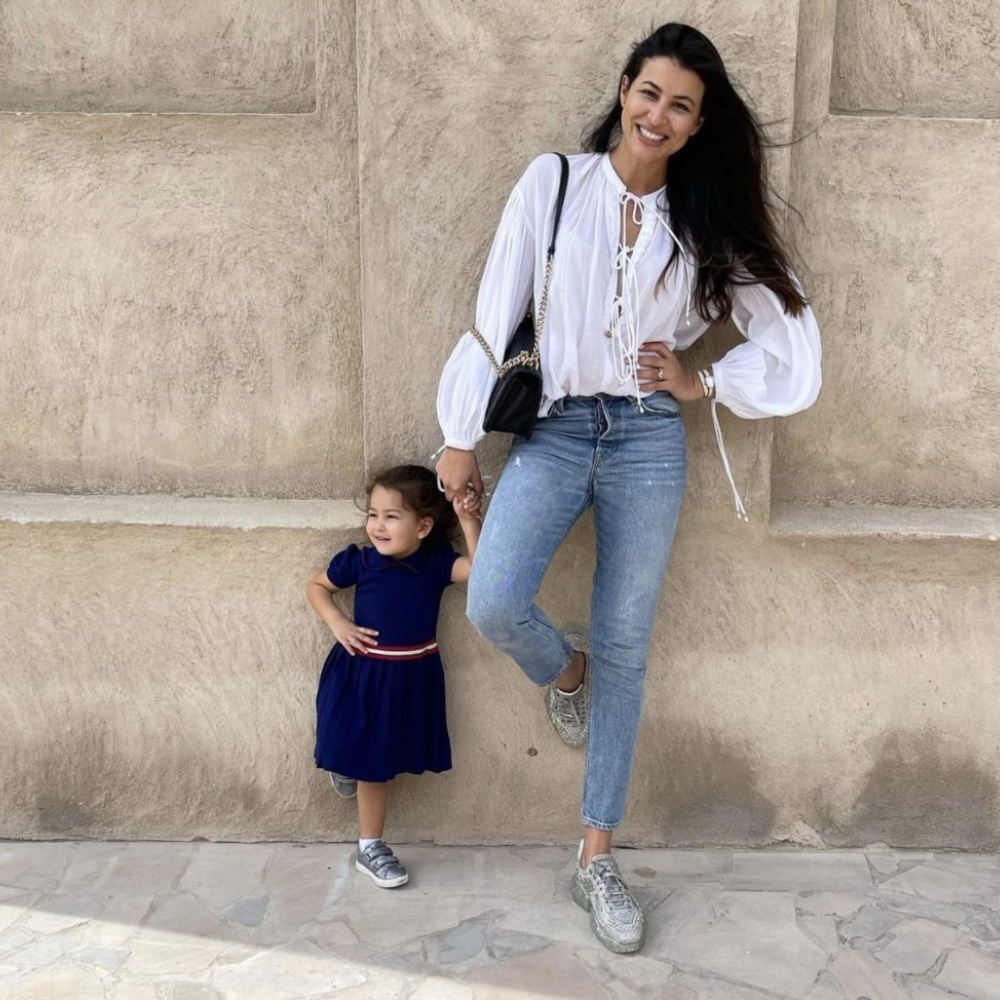 صورة لطيفة نشرتها ريم السعيدي برفقة ابنتها