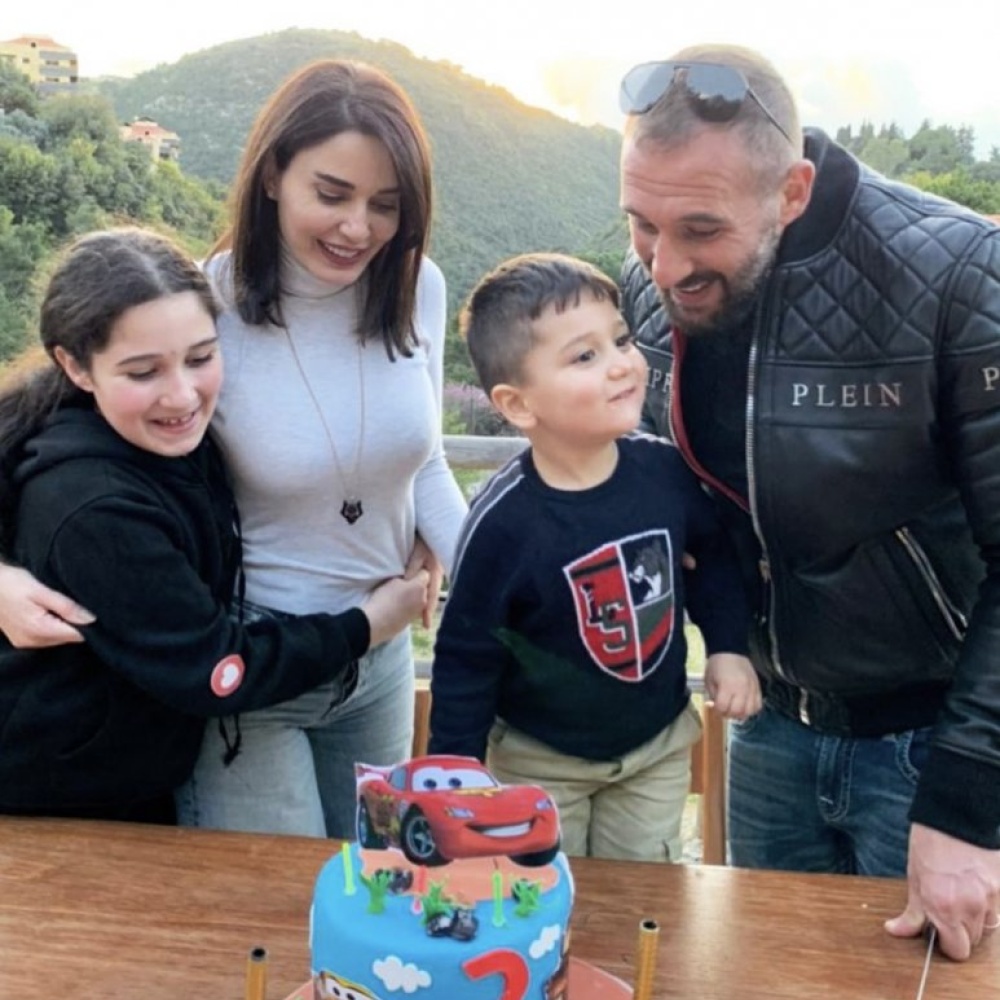 سيرين عبد النور تحتفل مع عائلتها بمناسبة عيد ميلاد ابنها الثالث