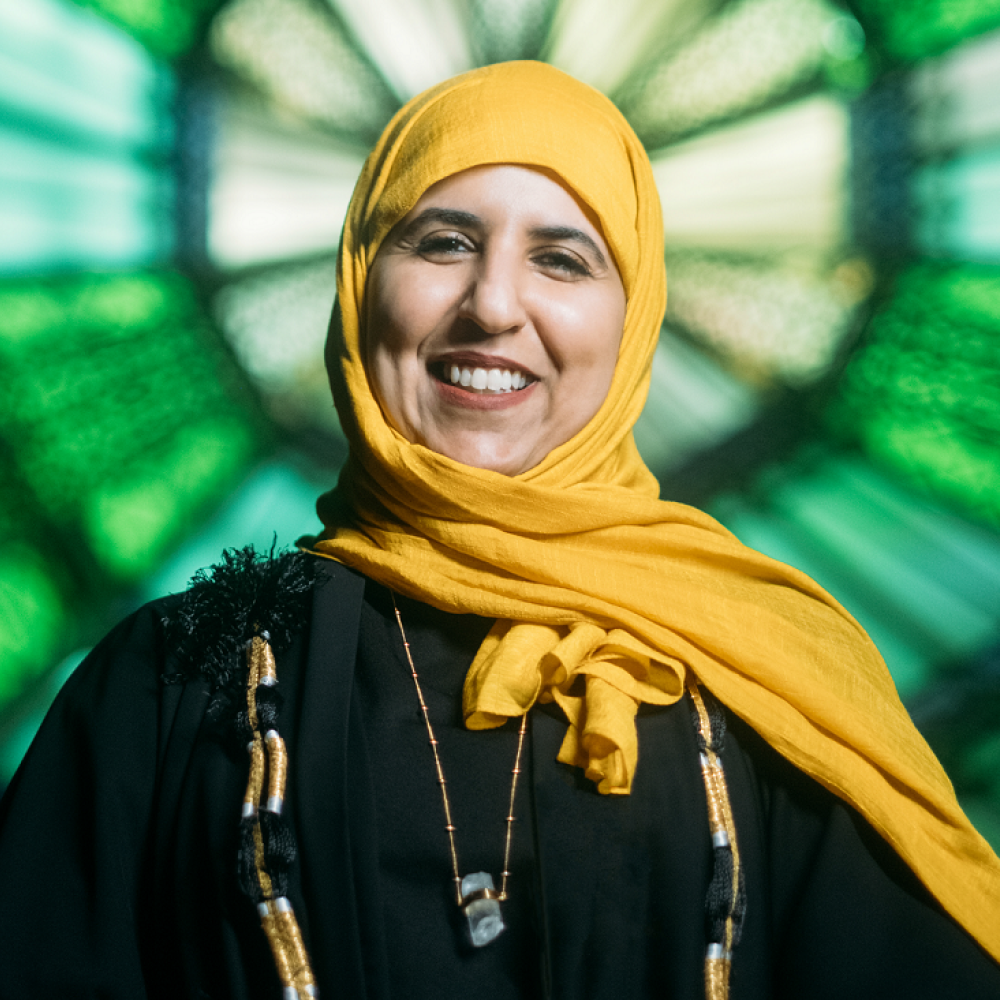 حديث مجلة "هي" مع القيّمة الفنية في احتفالية "نور الرياض "د. إيمان الجبرين