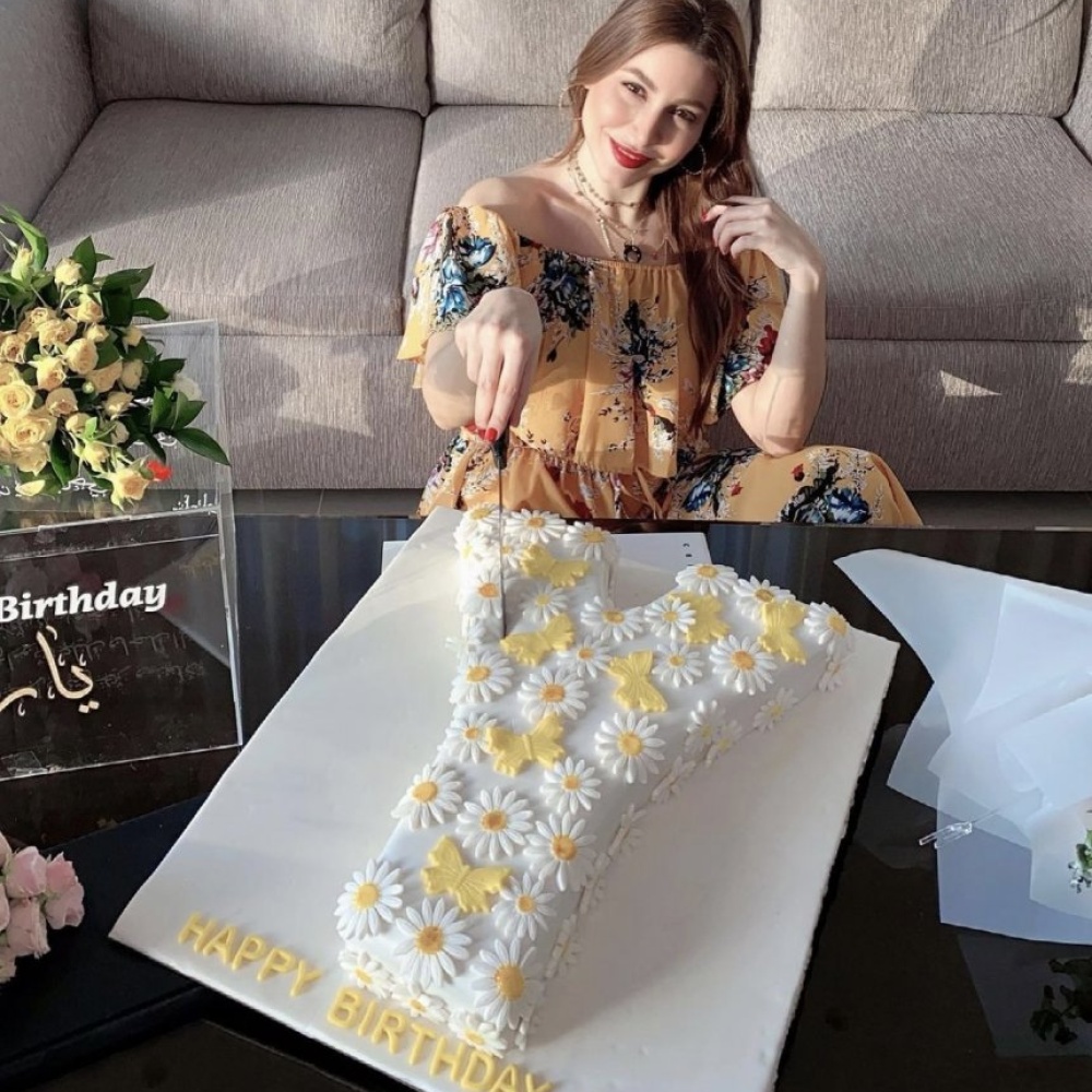 يارا تحتفل بعيد ميلادها بين أحبائها وأصدقائها في دبي