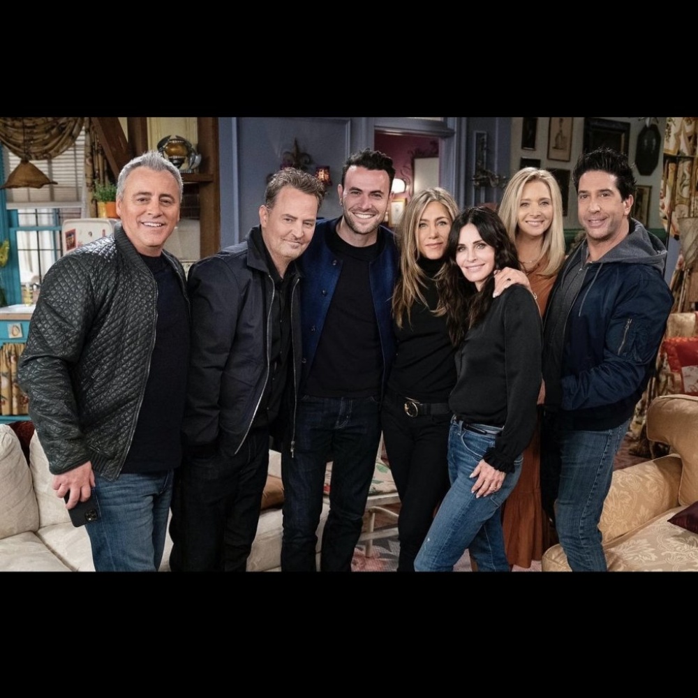 مقتطفات لطيفة من لم شمل نجوم مسلسل فريندز بعد 17 عاما على الحلقة الأخيرة