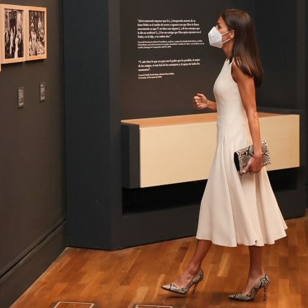 الملكة ليتيزيا في افتتاح معرض إميليا باردو بازان في مدريد