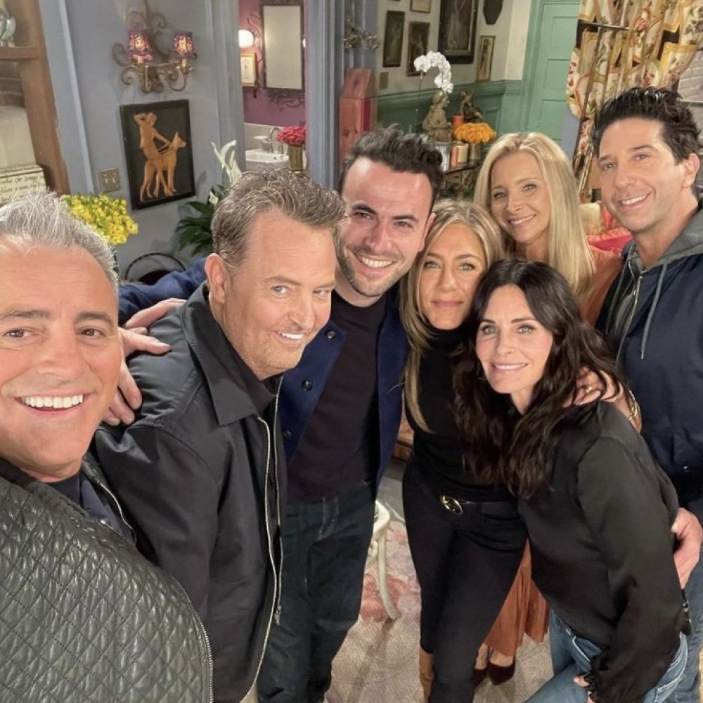 نجوم مسلسل Friends يحتفلون على انستغرام بعد ترشيح الحلقة الجديدة إلى 4 جوائز Emmys