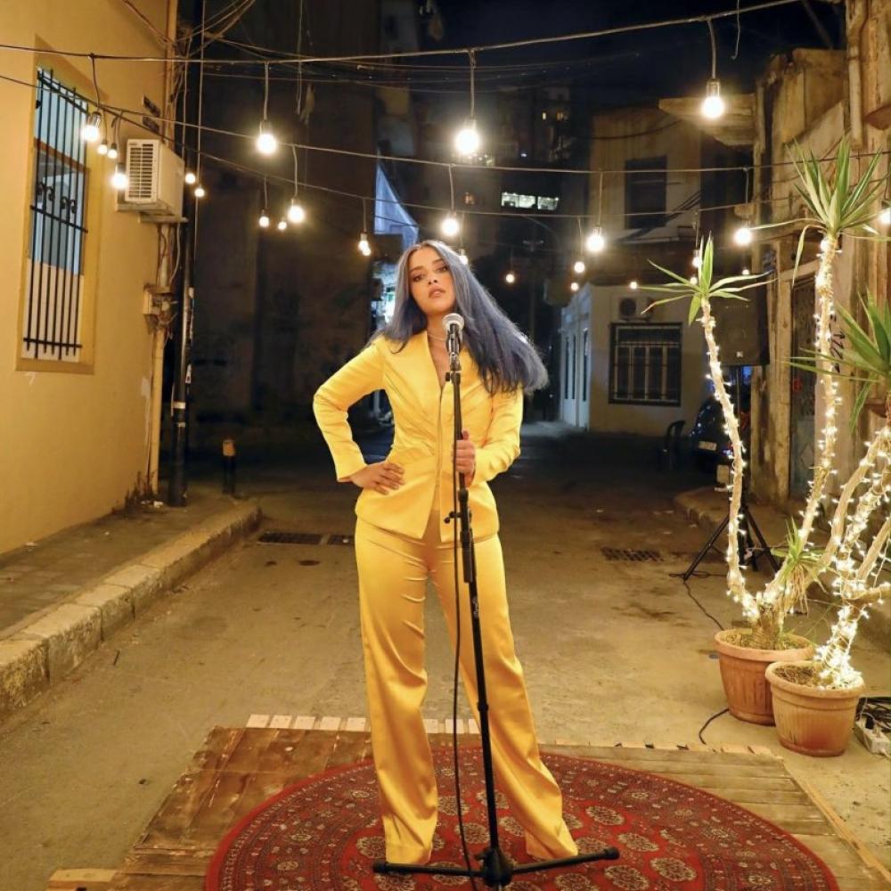 بلقيس فتحي تنشر صور من كواليس فيديو كليب أغنية جبار على انستغرام