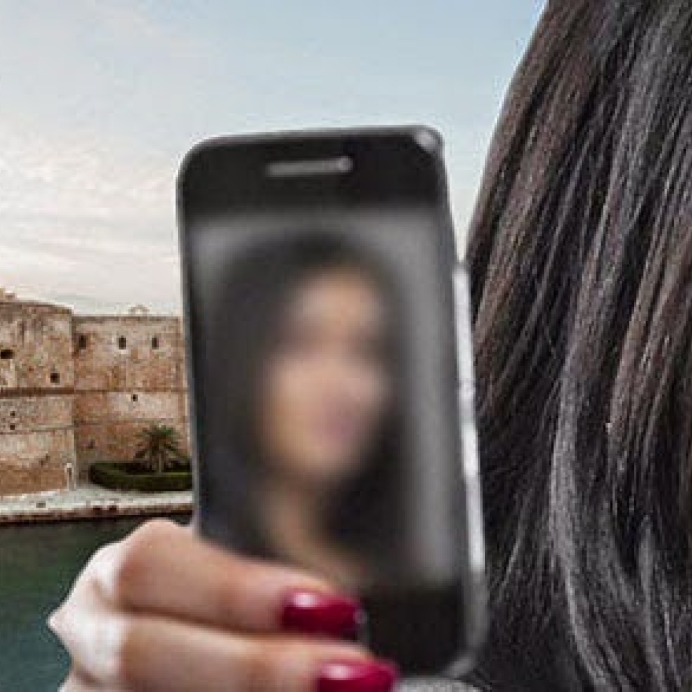 بالفيديو: "سيلفي" تقتل صبية بعمر الزهور