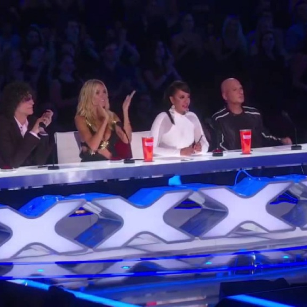 لجنة التحكيم