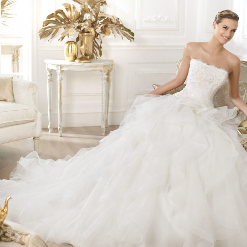 للسنة الثالثة... PRONOVIAS تنال جائزة "ديبي"