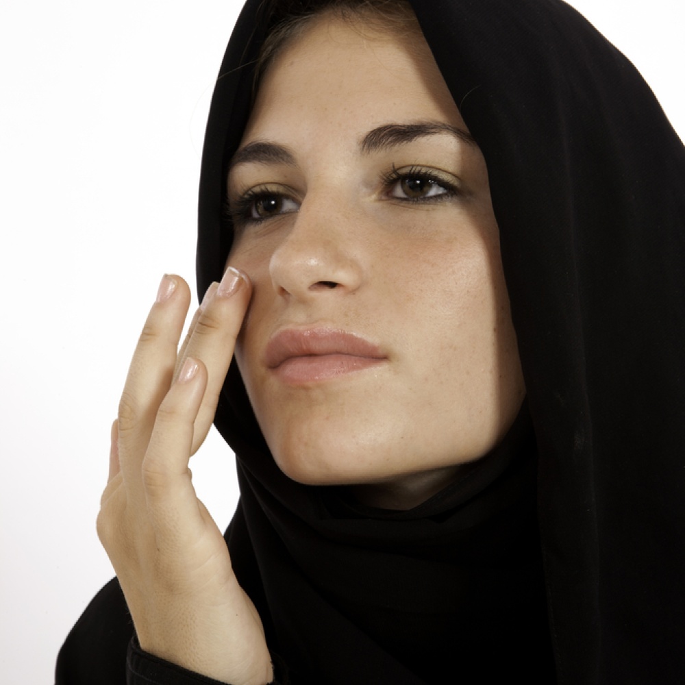 حكم استخدام الزيوت والكريمات في نهار رمضان