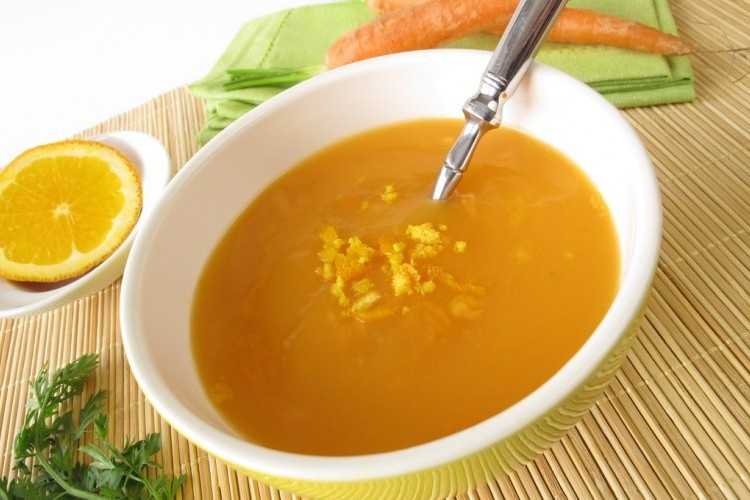 طريقة عمل شوربة الجزر بالبرتقال