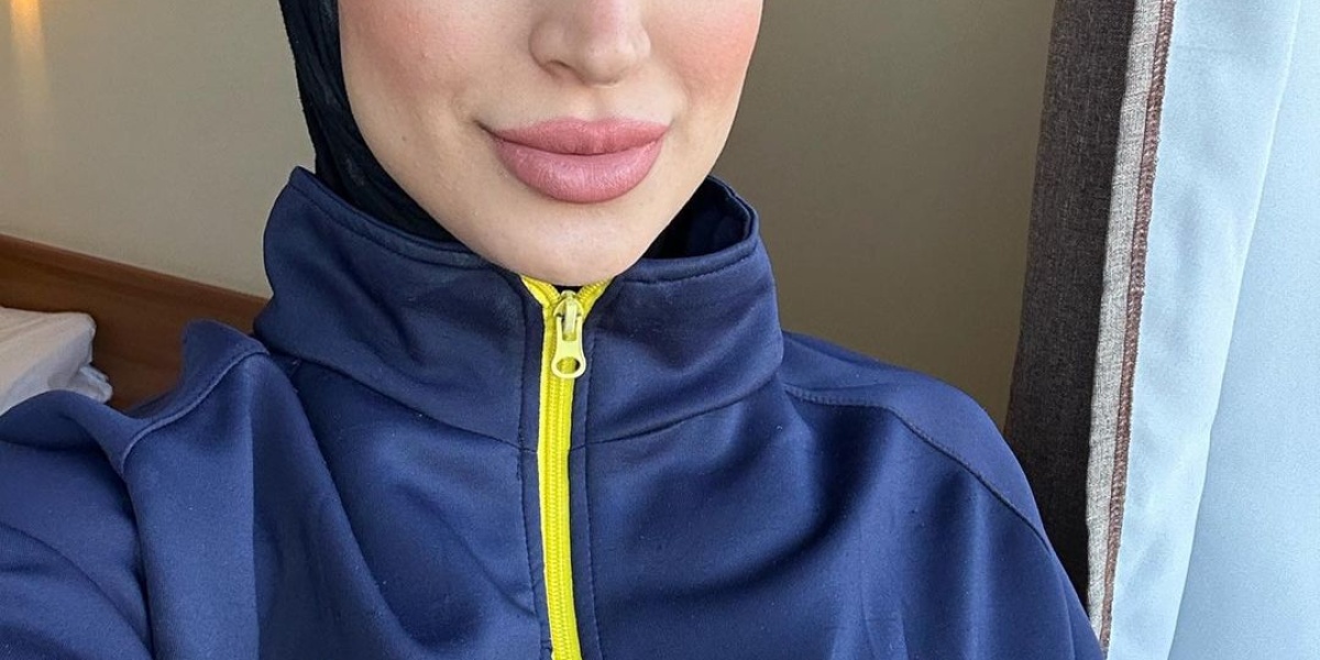 تينا رحيمي تصنع التاريخ من خلال تمثيل أستراليا في الألعاب الأولمبية..إليك رسمات مكياج على طريقتها تينا رحيمي تصنع التاريخ من خلال تمثيل أستراليا في الألعاب الأولمبية..إليك رسمات مكياج على طريقتها