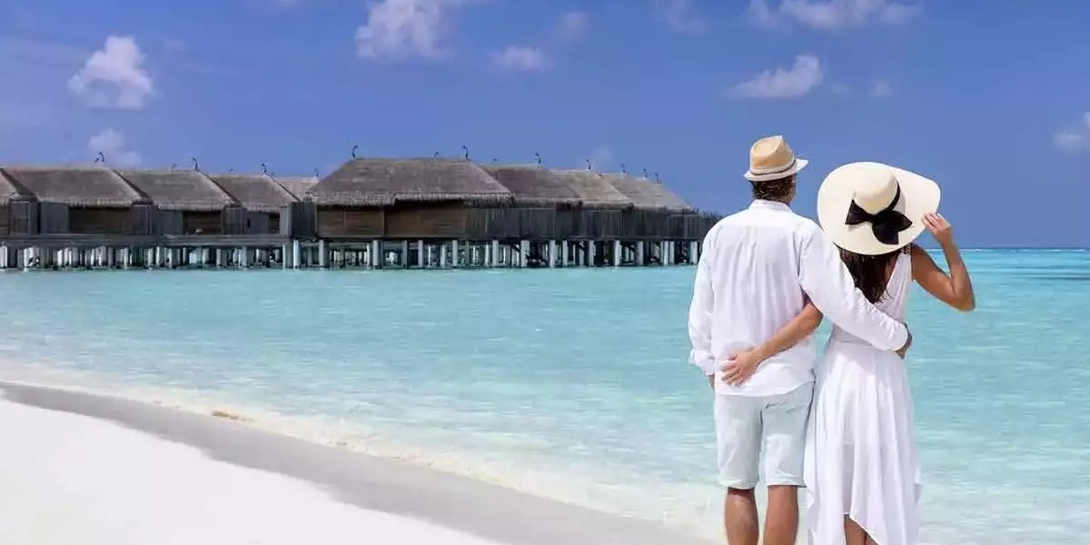 أفضل الوجهات السياحية لقضاء شهر العسل في 2025 - كيفية التخطيط لرحلة شهر العسل المثالية