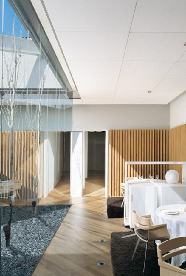 مطعم  The Ledbury 